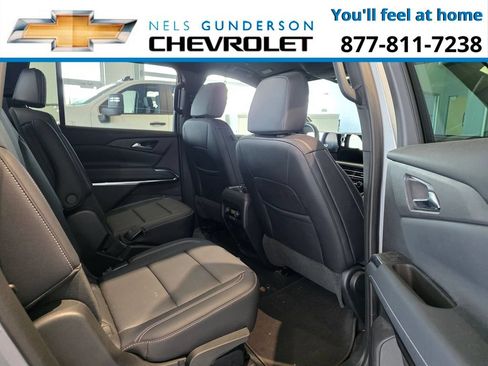 Certified 2025 Chevrolet Traverse LT w/ Driver Confidence Package AWD/4WD image 5