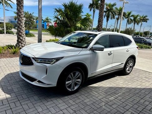 Used 2023 Acura MDX SH-AWD image 3