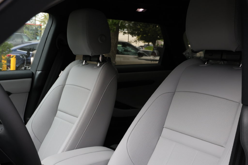 New 2026 Land Rover Range Rover Evoque S AWD/4WD image 9