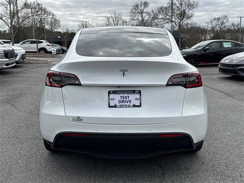 Used 2020 Tesla Model Y Long Range image 6