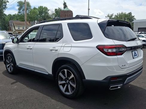 Certified 2023 Honda Pilot Elite image 4