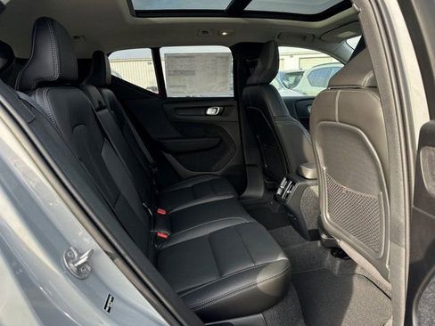 New 2025 Volvo XC40 B5 Plus w/ Climate Package image 13