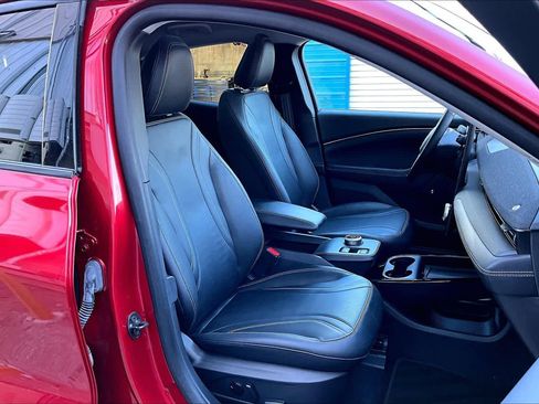 Used 2023 Ford Mustang Mach-E Premium image 8