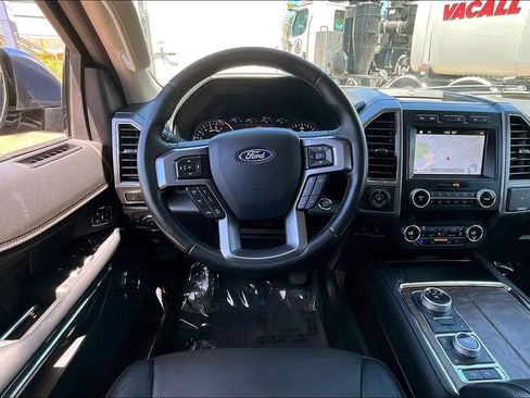 Used 2019 Ford Expedition Platinum AWD/4WD image 7