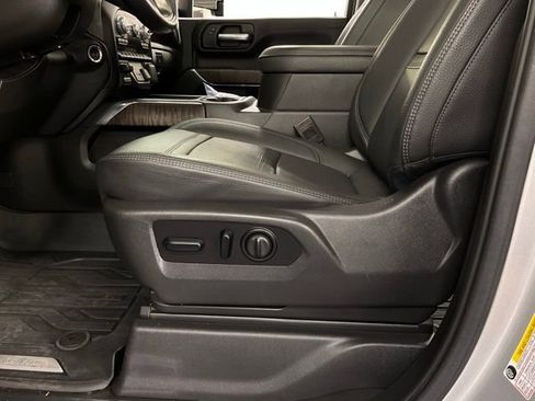 Used 2021 GMC Sierra 2500 Denali w/ Denali Ultimate Package image 32