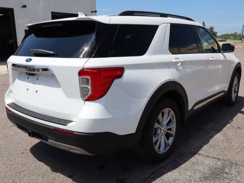 Used 2020 Ford Explorer XLT w/ Equipment Group 202A AWD/4WD image 3