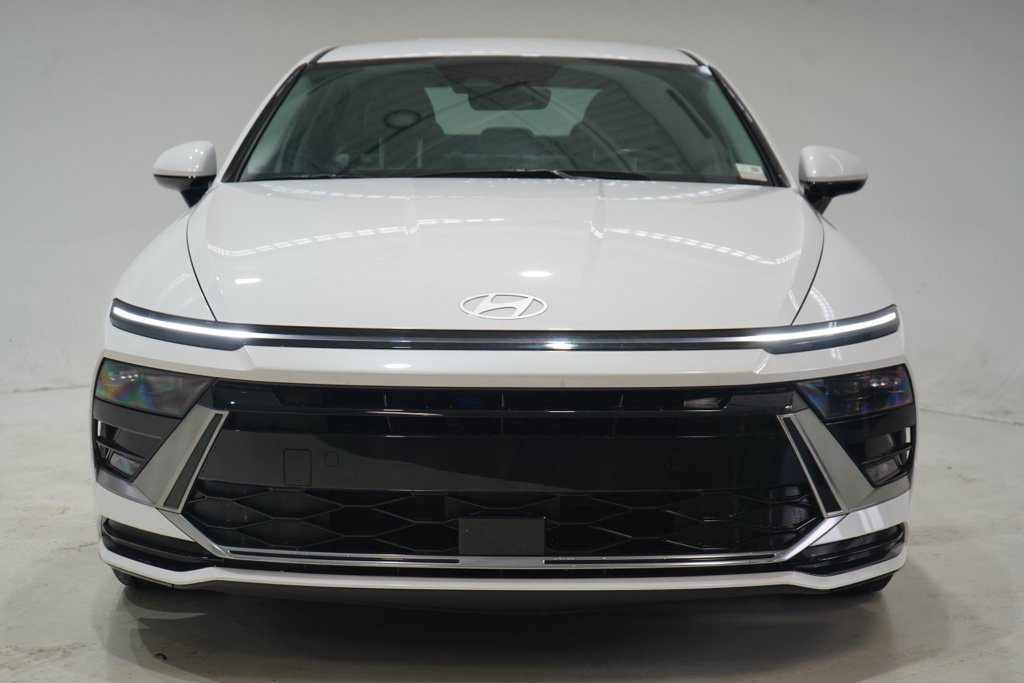 Used 2024 Hyundai Sonata SEL FWD image 2