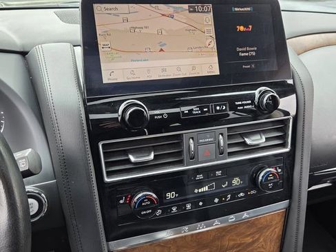 Used 2024 Nissan Armada SL w/ Captain's Chairs Package image 18