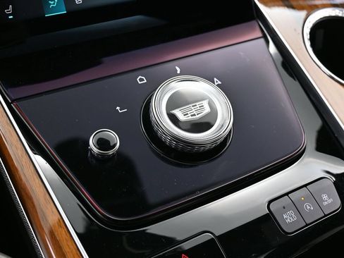 Used 2025 Cadillac Escalade ESV Sport Platinum AWD/4WD image 25