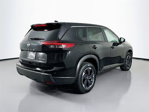 Used 2024 Nissan Rogue SV image 13