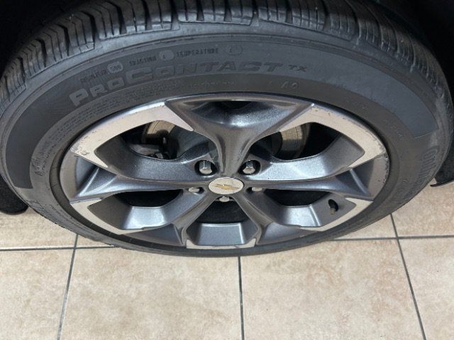 Used 2023 Chevrolet Malibu LT FWD image 18