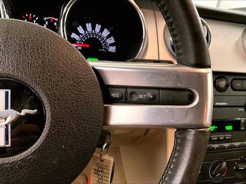 Used 2005 Ford Mustang GT Premium RWD image 18