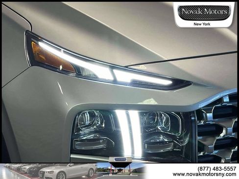 Used 2023 Hyundai Santa Fe Limited AWD/4WD image 10