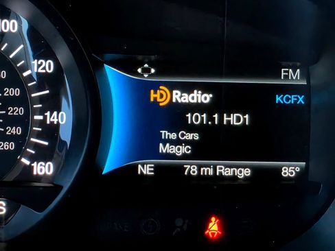 Used 2022 Ford Edge Titanium AWD/4WD image 39