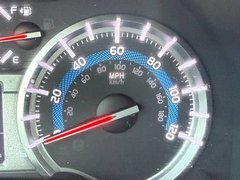 Used 2016 Toyota 4Runner SR5 AWD/4WD image 16
