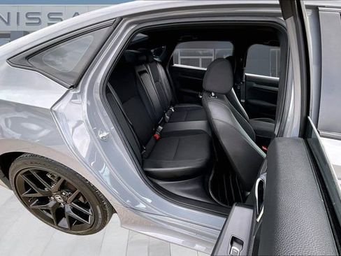 Used 2025 Honda Civic Sport image 24
