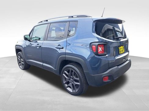 Used 2021 Jeep Renegade Latitude AWD/4WD image 3