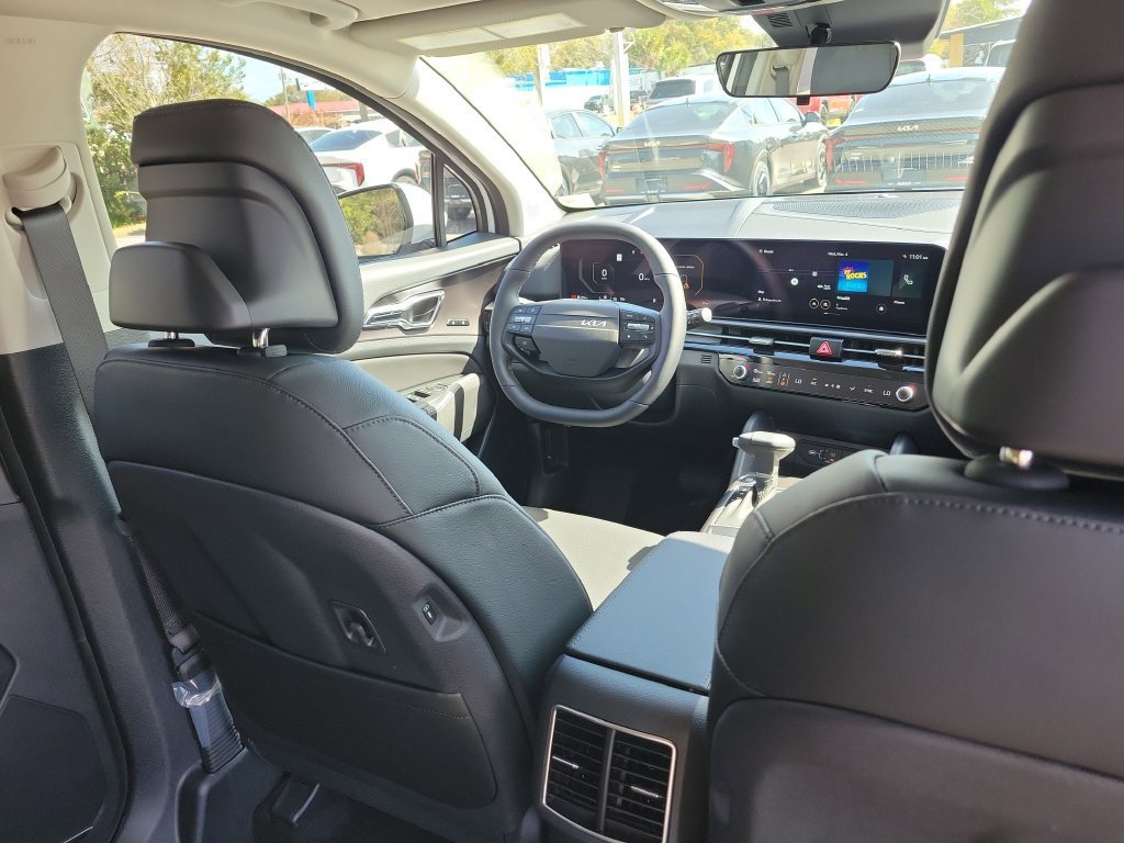 New 2026 Kia Sportage SX FWD image 13