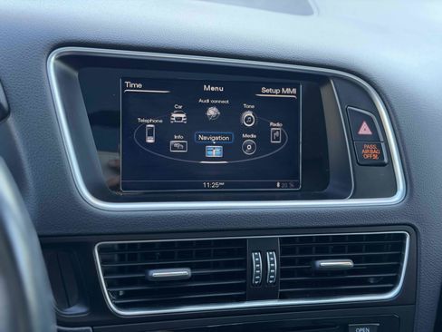 Used 2017 Audi Q5 2.0T Premium Plus w/ Technology Package image 34