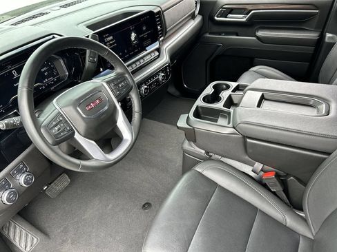 Used 2025 GMC Sierra 2500 SLT AWD/4WD image 10