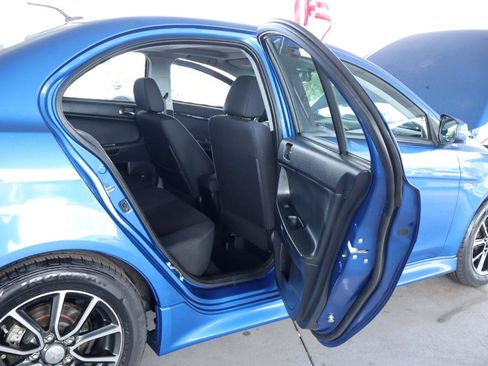 Used 2017 Mitsubishi Lancer ES FWD image 34