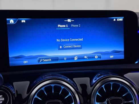 Used 2024 Mercedes-Benz CLA 35 AMG 4MATIC image 37