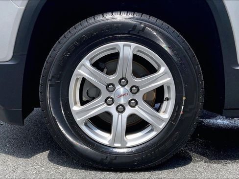 Used 2019 GMC Acadia SLE FWD image 9