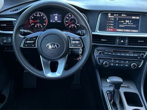 Used 2020 Kia Optima LX image 15