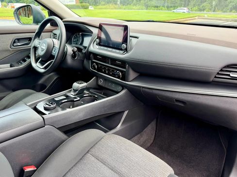 Used 2022 Nissan Rogue S AWD/4WD image 14