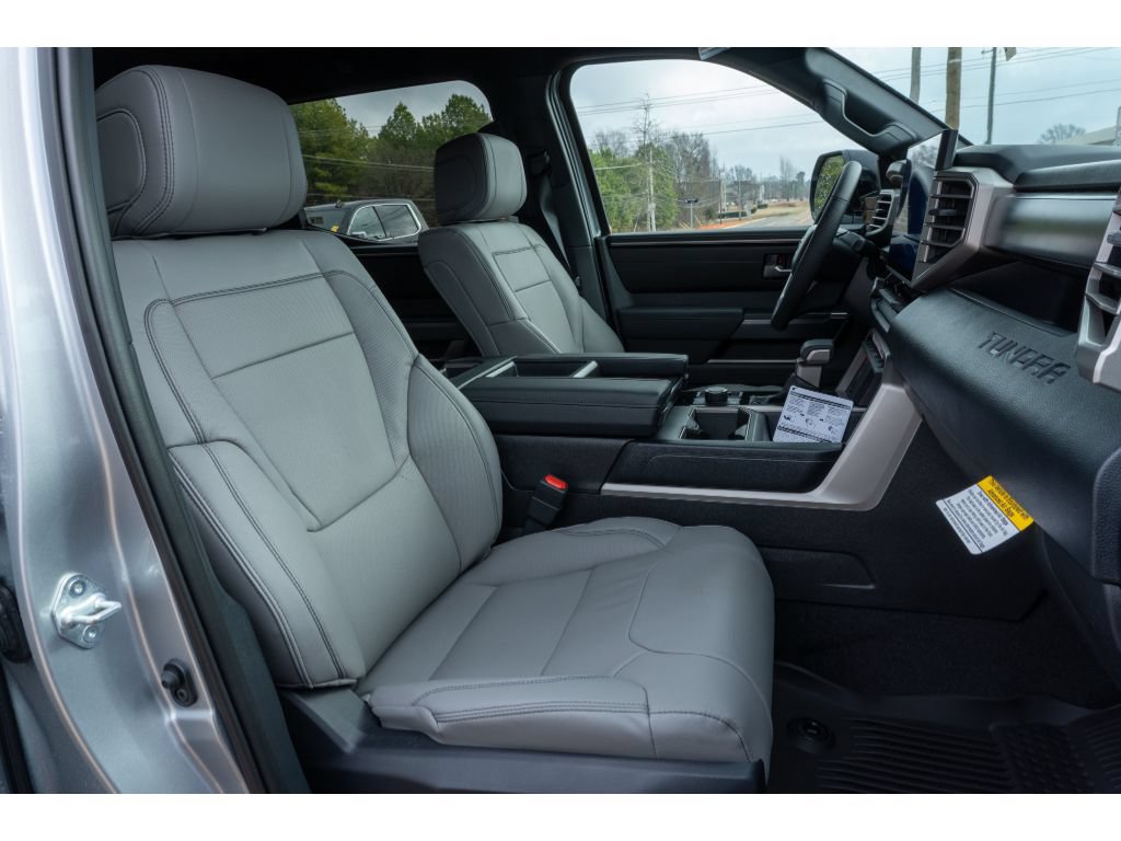 Used 2026 Toyota Tundra SR5 w/ SR5 Premium Package AWD/4WD image 16