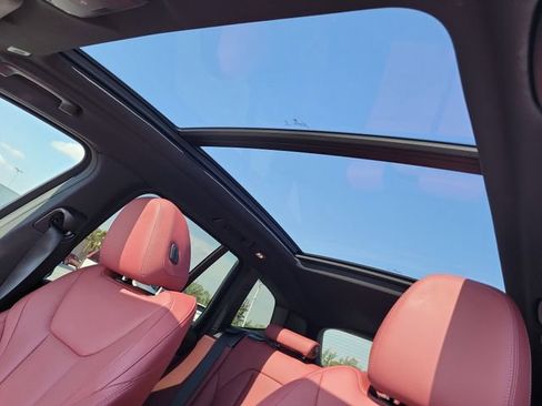 Used 2024 BMW X3 xDrive30i w/ Premium Package image 18