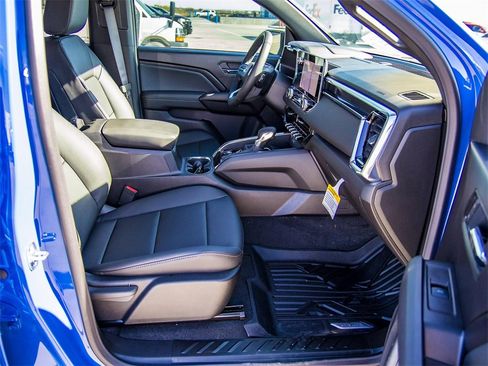 New 2026 GMC Canyon Elevation w/ Convenience Package image 13