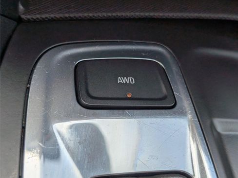 Used 2024 Chevrolet Equinox LT AWD/4WD image 25