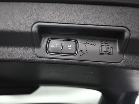 Used 2021 Ford Explorer XLT w/ Equipment Group 202A image 39