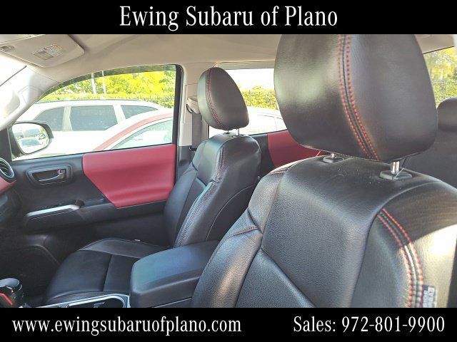 Used 2020 Toyota Tacoma SR5 RWD image 5