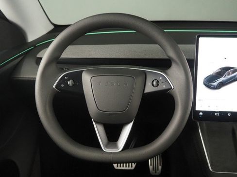 Used 2026 Tesla Model Y Long Range RWD image 19