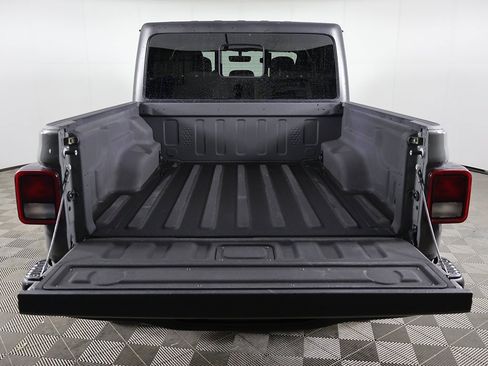 Used 2022 Jeep Gladiator Rubicon image 12