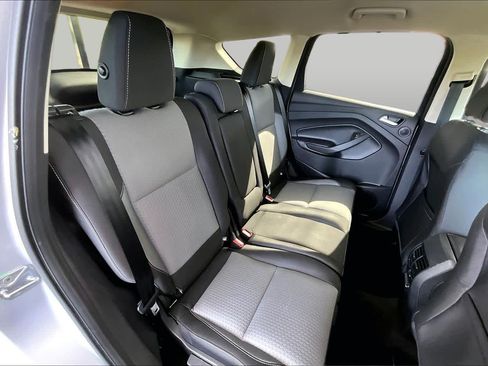Used 2017 Ford Escape SE w/ Equipment Group 201A FWD image 20
