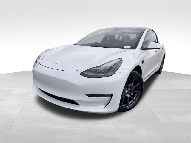 Used 2021 Tesla Model 3 Standard Range Plus RWD image 9
