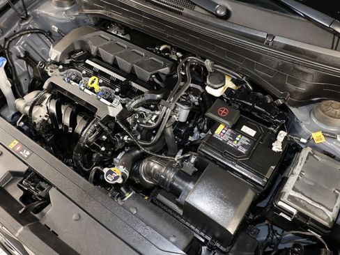 Used 2022 Hyundai Venue Limited w/ Cargo Package image 33