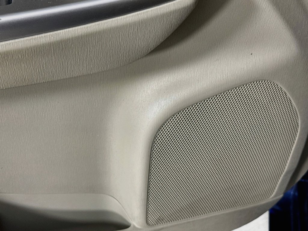 Used 2013 Toyota Prius V Five FWD image 21