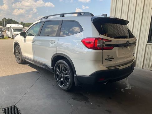 Used 2024 Subaru Ascent Onyx Edition AWD/4WD image 2