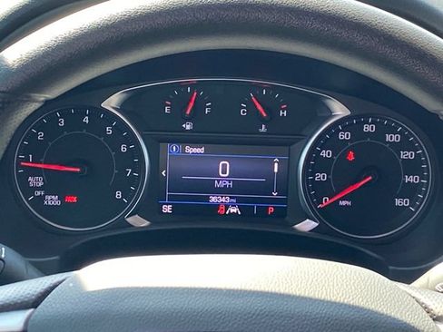 Used 2022 GMC Terrain SLE w/ Driver Convenience Package FWD image 9