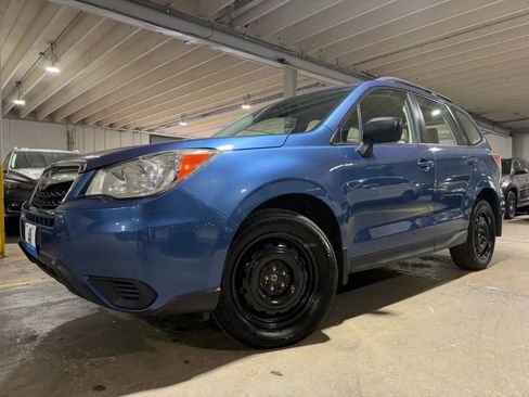 Used 2015 Subaru Forester 2.5i w/ Alloy Wheel Package AWD/4WD image 2