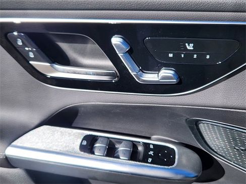 New 2026 Mercedes-Benz GLC 300 4MATIC image 11