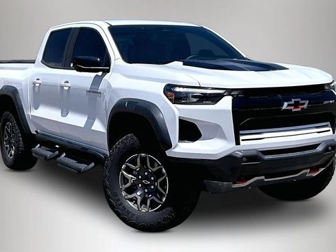 Certified 2024 Chevrolet Colorado ZR2 w/ ZR2 Convenience Package III AWD/4WD image 1