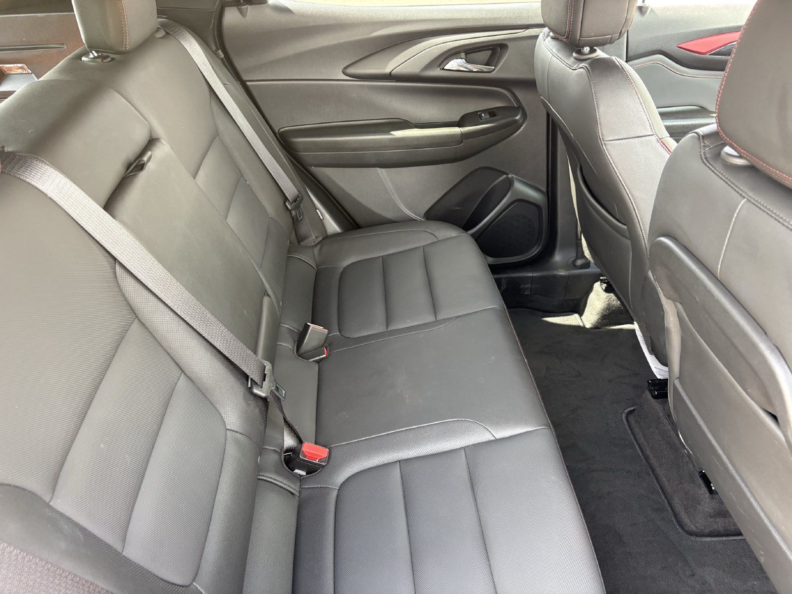 Used 2024 Chevrolet TrailBlazer RS w/ Convenience Package FWD image 16