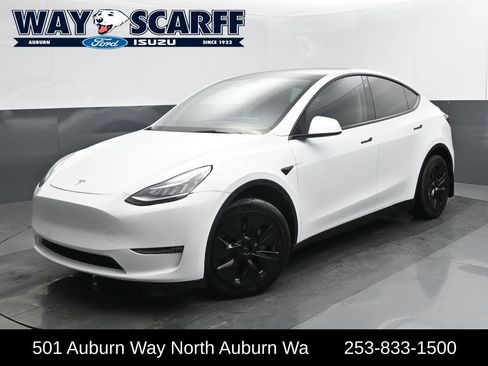Used 2022 Tesla Model Y Long Range image 1