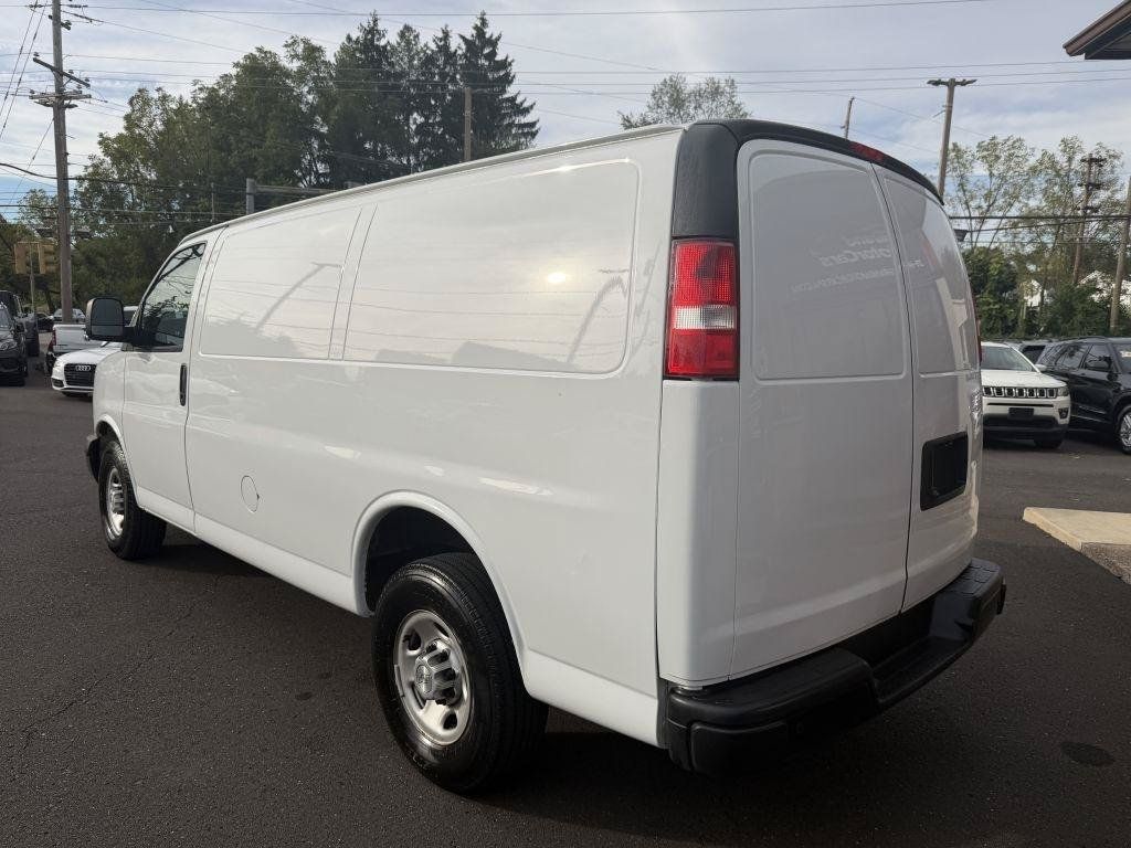Used 2021 Chevrolet Express 2500 w/ Driver Convenience Package RWD image 3