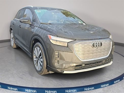 Used 2023 Audi Q4 e-tron Premium Plus image 3